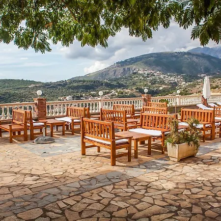 شقة فندقية Llazari 3*