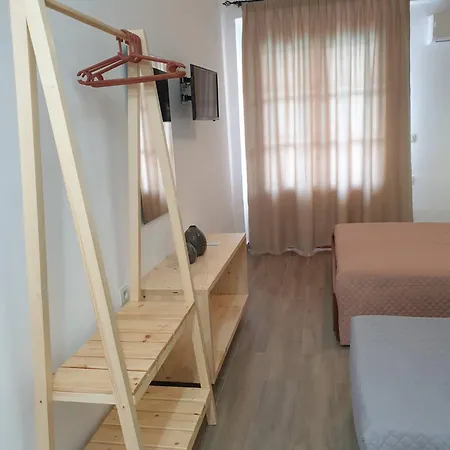 公寓式酒店 Llazari 3*