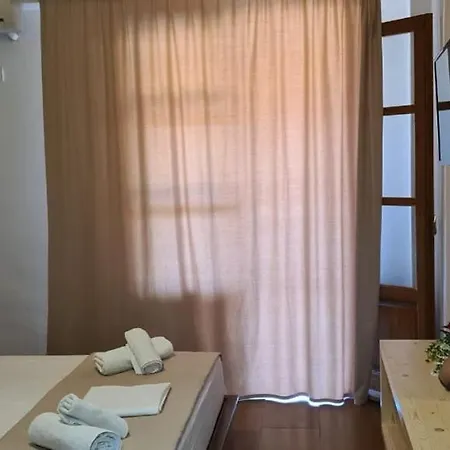 شقة فندقية Llazari 3*