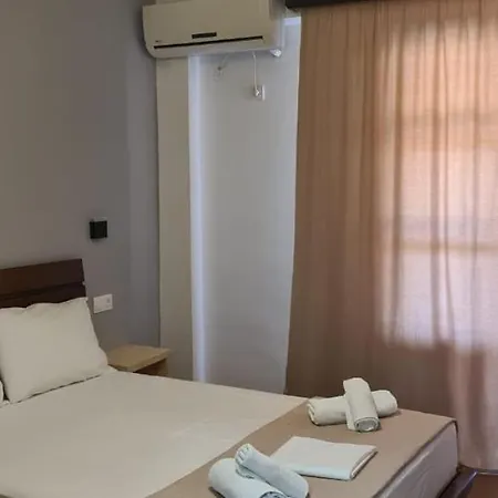 Apart Otel Llazari Himarë