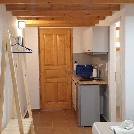 Aparthotel Llazari