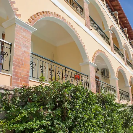 Llazari 3* Himarë