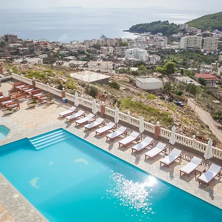 Llazari Aparthotel