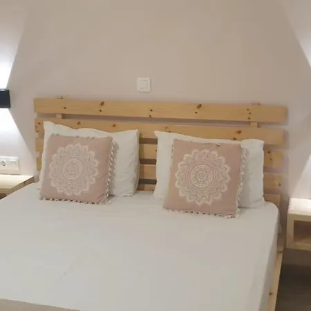 Llazari 3* Himare