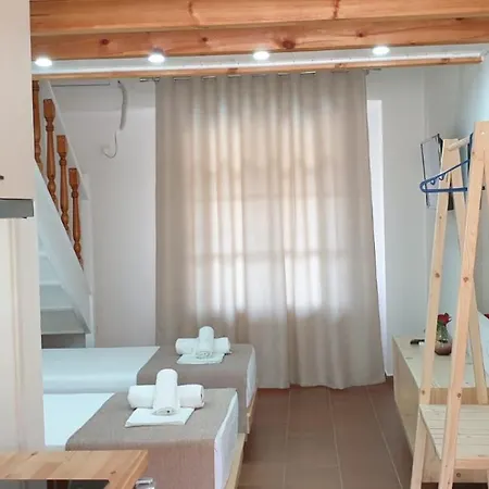 Llazari Aparthotel