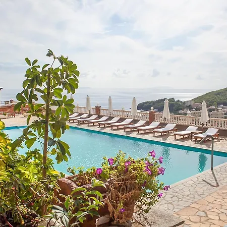 Llazari Aparthotel Himarë