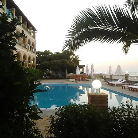 Llazari Aparthotel