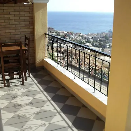 Aparthotel Llazari 3*